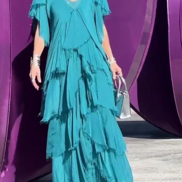 SAVANE | Langes, fließendes Kleid mit elegantem V-Ausschnitt
