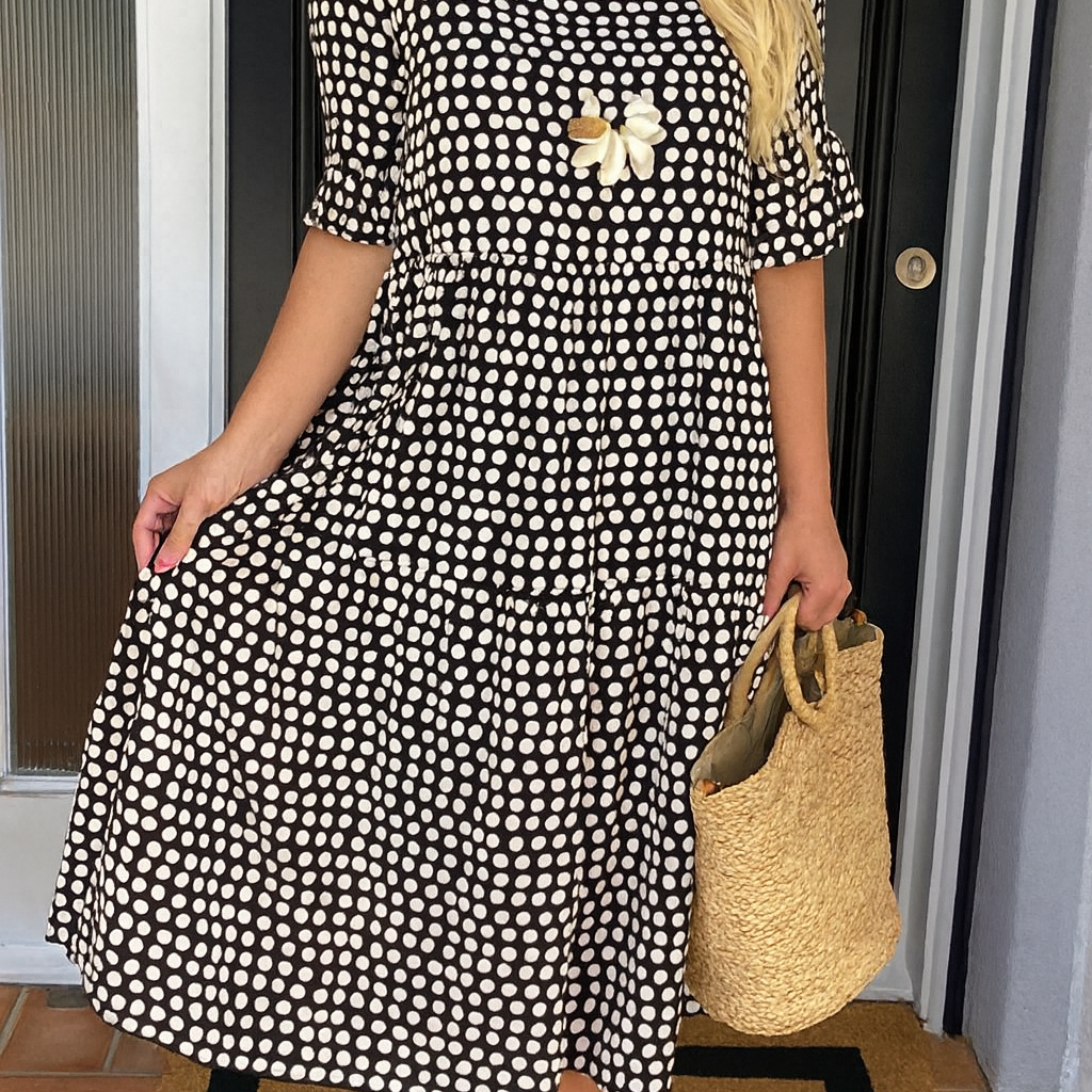 IRIS | SANDFARBENES MIDI-KLEID MIT KURZEN ÄRMELN