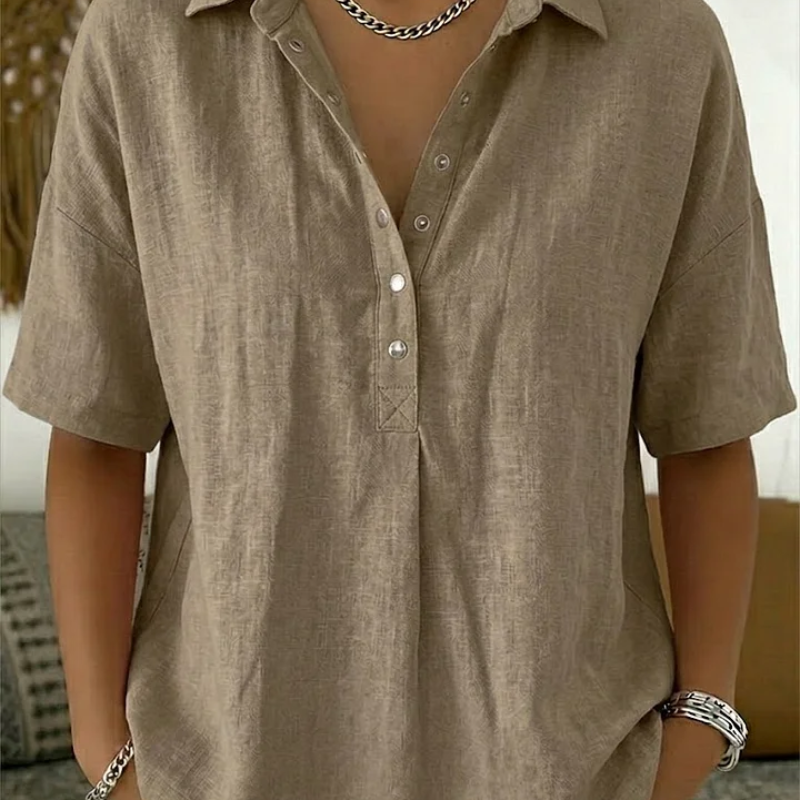 Tessa – Blouse met kraag en knoopdetail