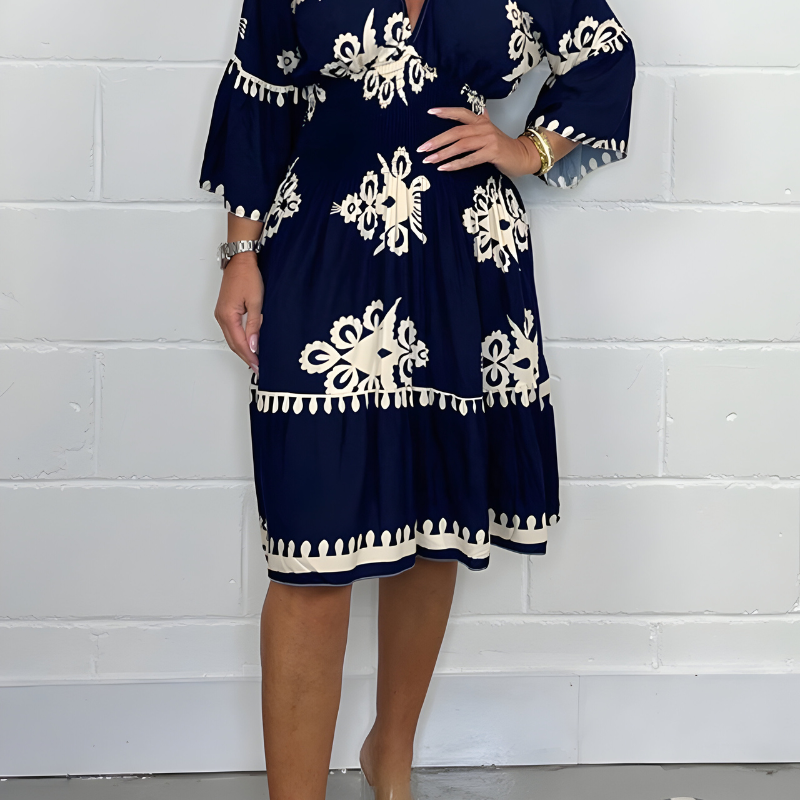 LUNA | Kurzes Boho-Blumenkleid mit schmeichelhaftem Schnitt für einen eleganten Urlaubs- oder Event-Look