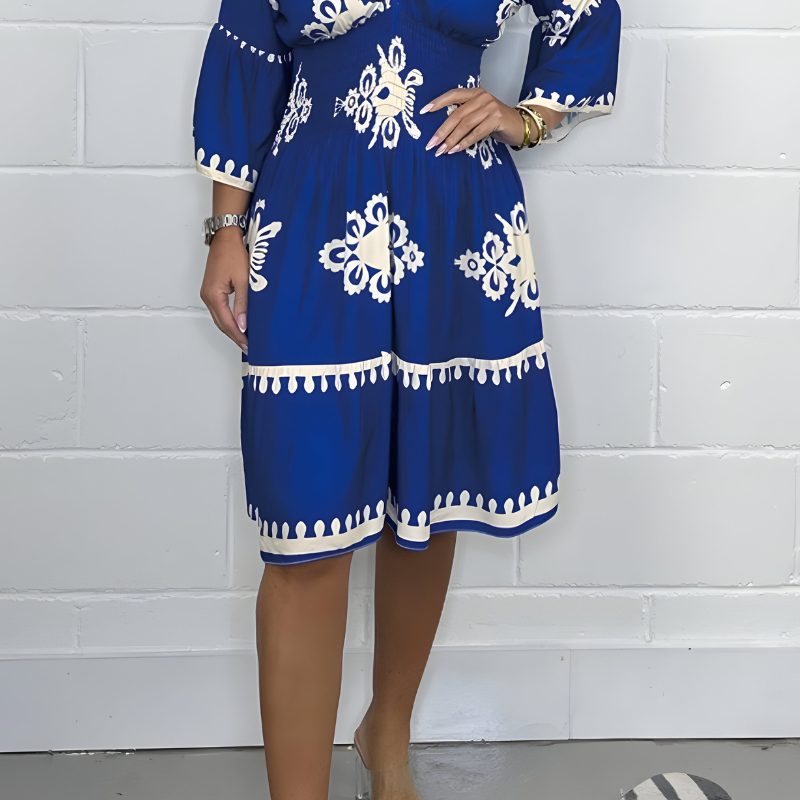 LUNA | Kurzes Boho-Blumenkleid mit schmeichelhaftem Schnitt für einen eleganten Urlaubs- oder Event-Look