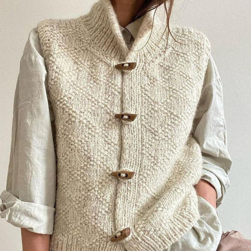 Gestrickte ärmellose Strickjacke – Zeitloser & handgefertigter Charakter