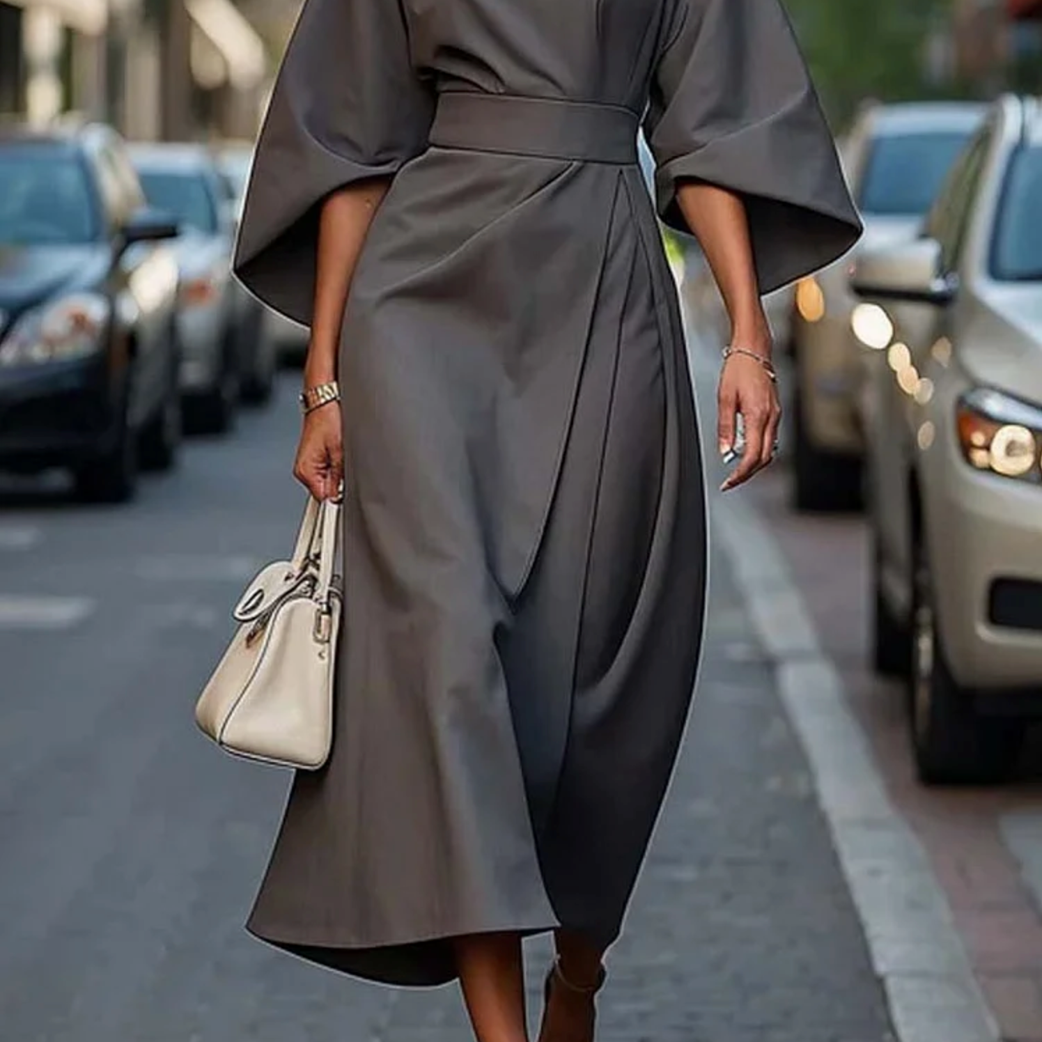 Sonia | Elegante Jurk met Lanternmouwen en Tailleband